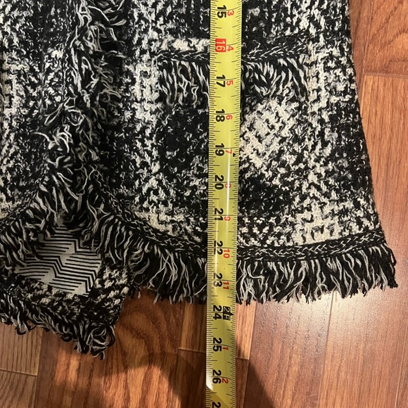 CABI | NWT Carol Anderson Love Carol black white tweed fringe blazer - Picture 11 of 14